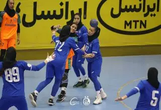 ادامه صدرنشینی سپاهان در هندبال زنان و شکست استقلال در هفته نهم