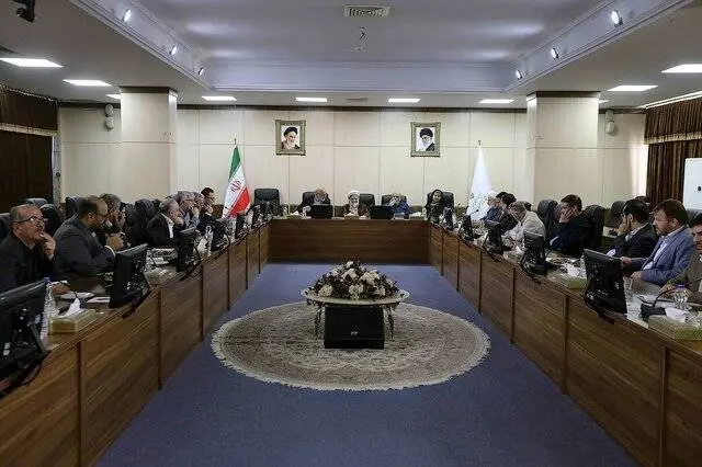 ارائه گزارش وزیر راه و شهرسازی به کمیسیون زیربنایی مجمع تشخیص مصلحت