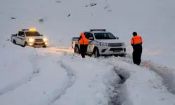 مسدود شدن محورهای این استان در پی بارش برف و باران