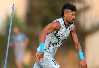 بازیکن جنجالی تماشاگر ویژه بازی فولاد