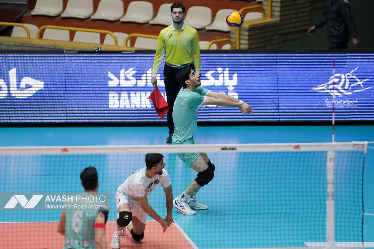 دیدار تیم های والیبال پیکان تهران و رازین پلیمر