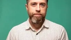 یک فیلمساز ایرانی-امریکایی به جنگ علیه ایران واکنش نشان داد