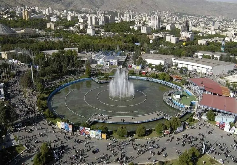 پارکینگهای نمایشگاه بینالمللی تهران اشباع شد