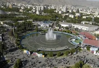 پارکینگ‌های نمایشگاه بین‌المللی تهران اشباع شد
