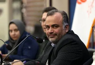 افسانه آزادی از لوله تفنگ