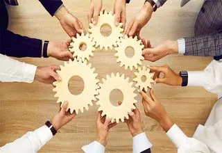 اقتصاد بدون الگو، توسعه بدون جامعه
