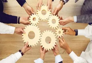 اقتصاد بدون الگو، توسعه بدون جامعه