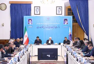 عارف: در برخی شاخص‌ها عقب هستیم اما بنیه علمی بسیار بالایی داریم