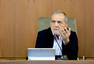 اظهارات بی‌تعارف پزشکیان درباره بنگاه‌های اقتصادی دولت: همگی زیان‌ده هستند