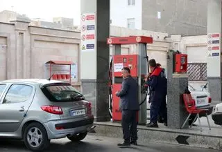 کاهش سهمیه هر بار سوختگیری با کارت شخصی از ۳۰ لیتر به ۲۰ لیتر 