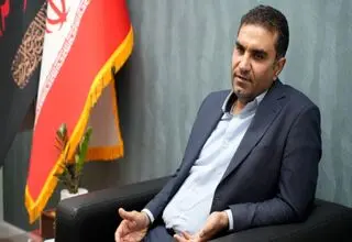 برخی از روی جهالت شخصیت‌ها را تخریب می‌کنند