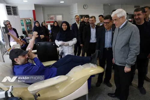 بازدید معاون اول رییس جمهور از سازمان انتقال خون