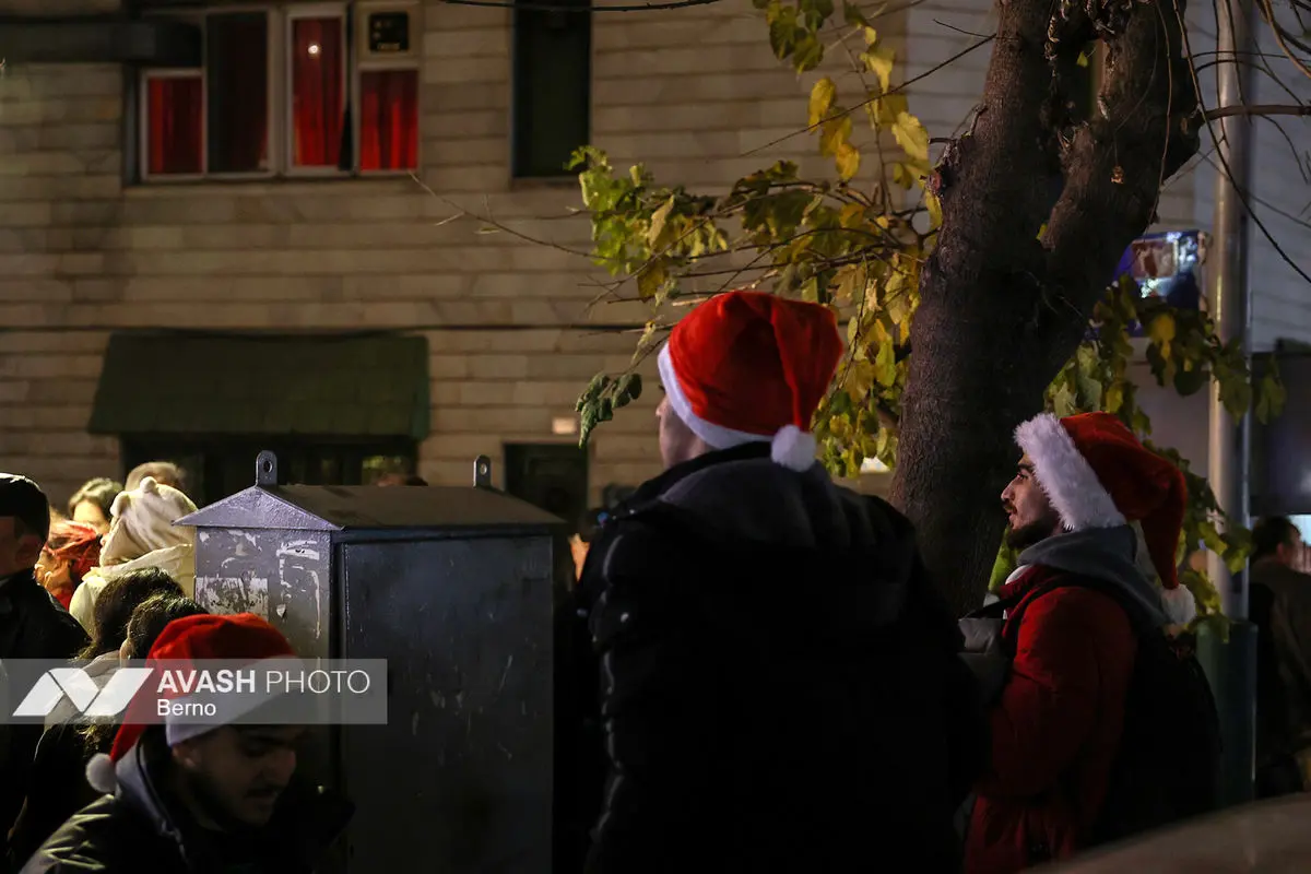 حال و هوای شب کریسمس - تهران