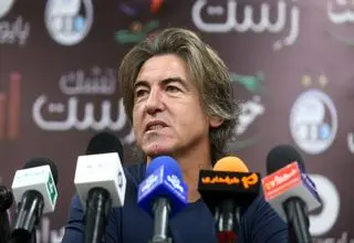 انتقاد غیرمنتظره ساپینتو از شاگرد استقلالی اش/ رفتار این بازیکن نرمال نیست