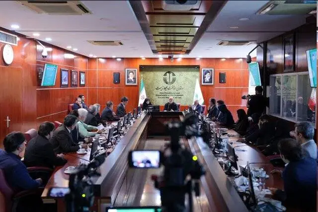 پزشکیان: توسعهای که به محیط زیست آسیب بزند ضد توسعه است