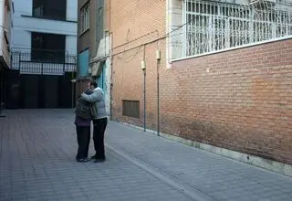 حمایت از سالمندان برای گذر از دوران جنگ و بحران/ چرا کهنسالان در معرض خطرات روانی بیشتر هستند؟