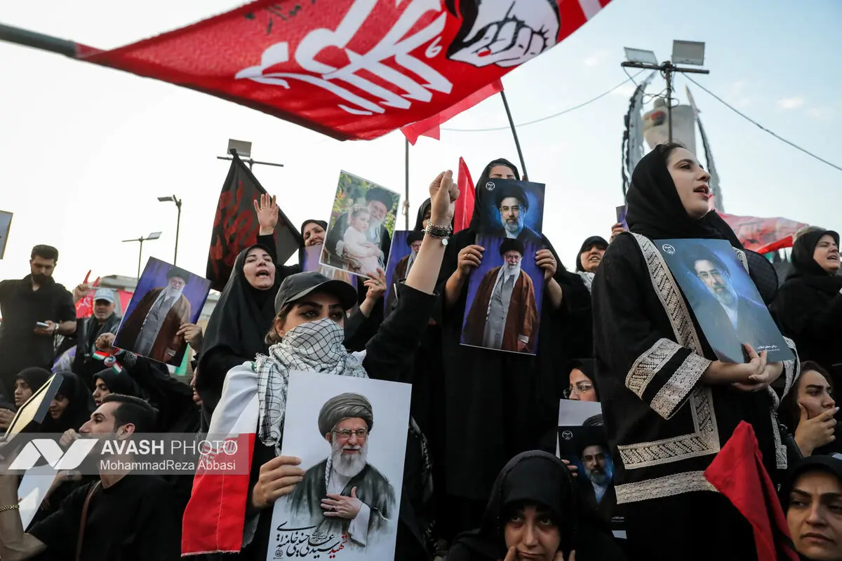 مراسم تشییع پیکر مطهر رهبر شهید انقلاب در تهران - ۱