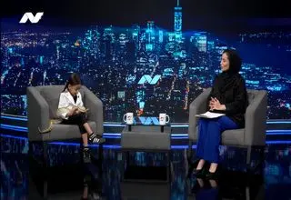 دختر 4 ساله‌ای که هم‌بازی حیوانات است