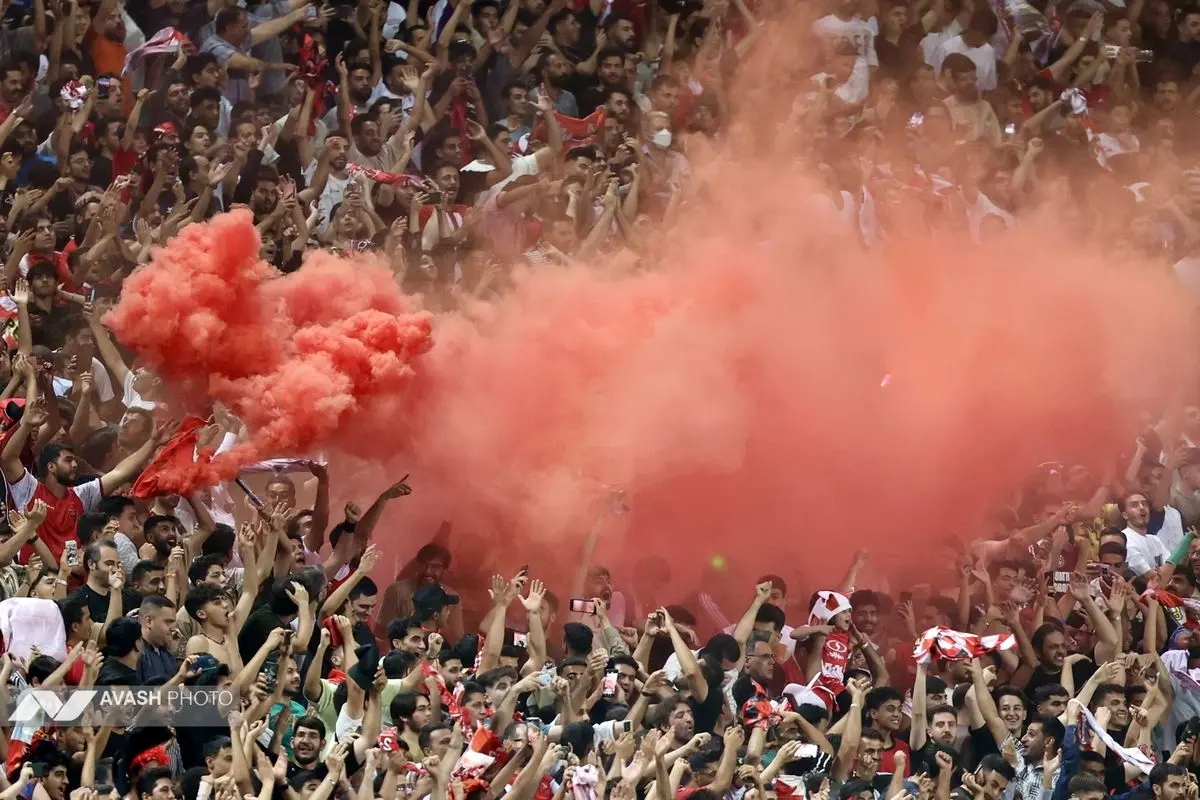 دیدار تیم های فوتبال سپاهان اصفهان و پرسپولیس تهران