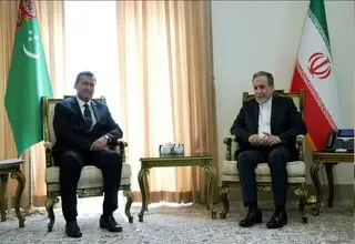 دیدار وزرای خارجه ایران و ترکمنستان در حاشیه مجمع گفت‌وگوی تهران

