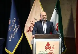  اگر روایت خود را نسازیم، قربانی روایت دیگران می‌شویم