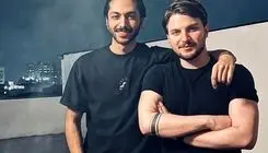 بازگشت خاطره‌انگیز هاشم و سهراب/ دارا حیایی و کیسان دیباج در تئاتر «شب امتحان» 