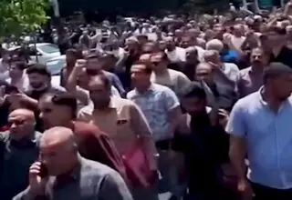 کامیون‌داران مالباخته، حیران در بلوار کشاورز + فیلم