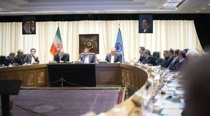 تذکر جدی همتی برای رعایت ضوابط مبارزه با پولشویی در بانک‌ها
