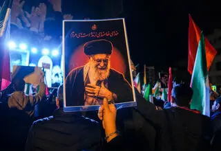اعلام تعطیلی تهران در روز تشییع رهبر شهید انقلاب
