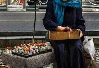 تاراج مشاغل زنانه در تلاطم بحران/ چرا مردان جایگزین زنان در بازار کار می‌شوند؟ 