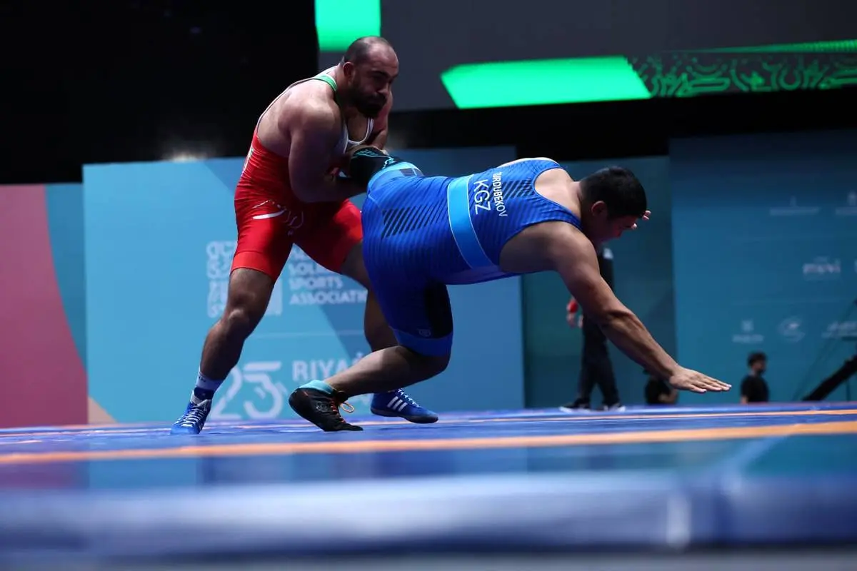 ​زارع با برد شروع کرد