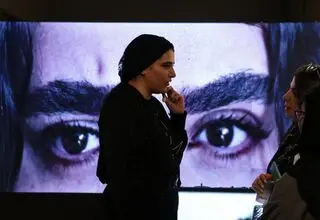 «خودمعشوق‌پنداری» پرفورمنسی بداهه از جنس تجربه‌های زیست روزمره