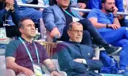 حضور خسروی‌وفا در مسابقات وزنه‌برداری مردان