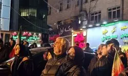 حضور ابراهیم حاتمی‌کیا در راهپیمایی علیه متجاوزان به ایران +عکس