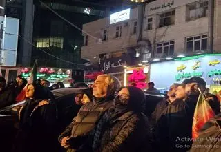 حضور ابراهیم حاتمی‌کیا در راهپیمایی علیه متجاوزان به ایران +عکس