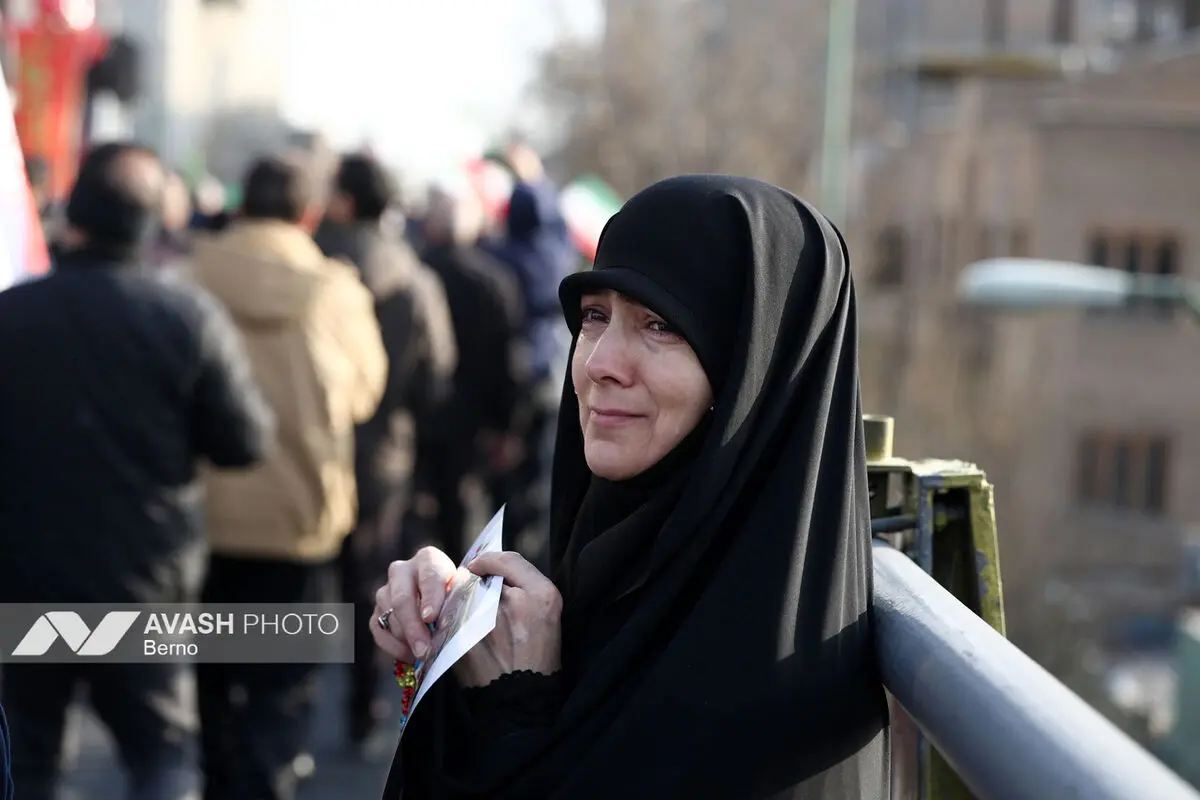 تشییع پیکر ۳۵ شهید جنگ رمضان در تهران