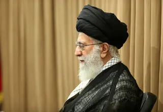 عکسی از پوستر جدید سایت رهبر انقلاب درباره آمریکا