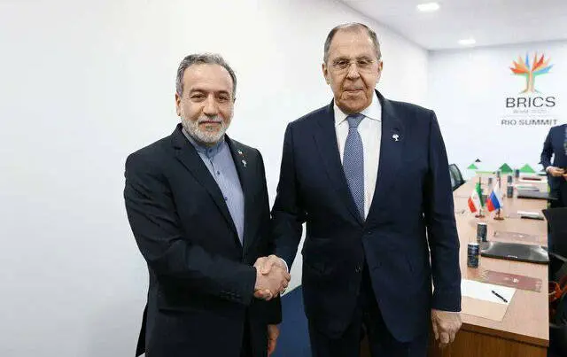 نشانه های جدید از تداوم مذاکرات هسته‌ای