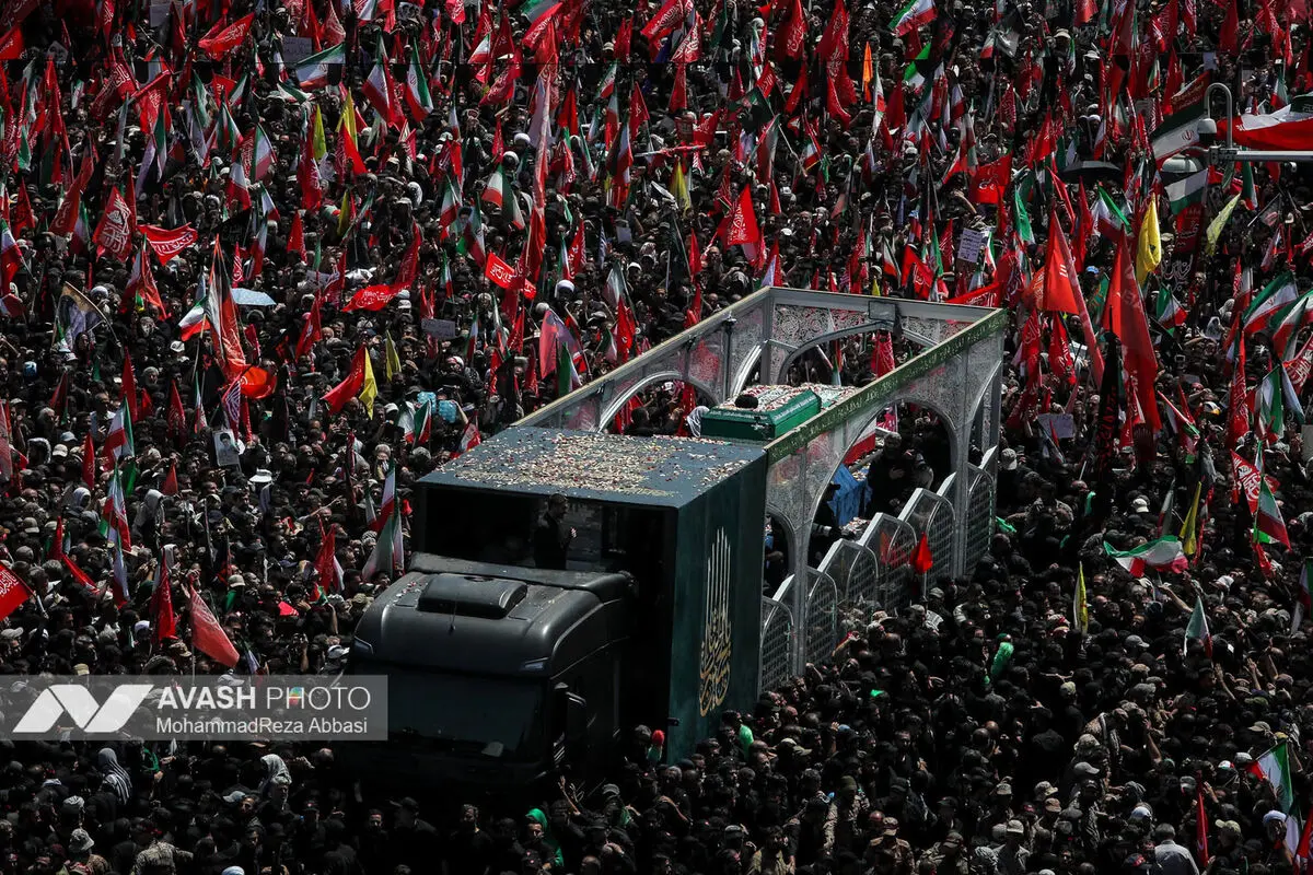 مراسم تشییع پیکر مطهر رهبر شهید انقلاب در تهران - ۲
