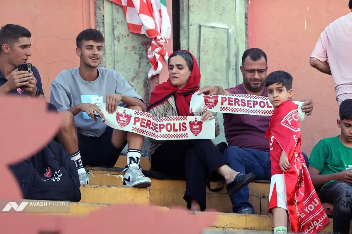 نونهالان استقلال و پرسپولیس