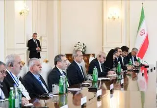 اعضای هیأت همراه پزشکیان در سفر به باکو اعلام شد
