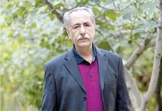 برسی جایگاه بهاءالدین خرمشاهی به عنوان پژوهشگر  و جامع‌نگر