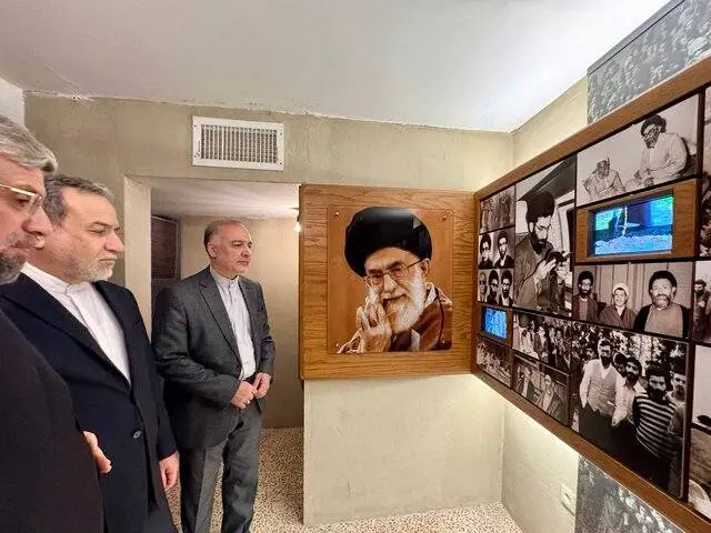 عراقچی از منزل رهبر انقلاب در مشهد بازدید کرد