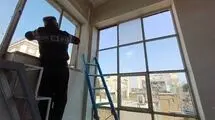 شیشه‌های منازل مسکونی آسیب دیده بازسازی و تعویض می‌شود