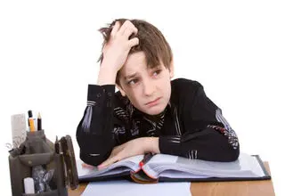 اِسماً آنلاین، رسماً تعطیل!