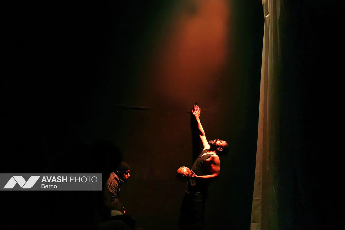 نمایش شاخ بی‌سر