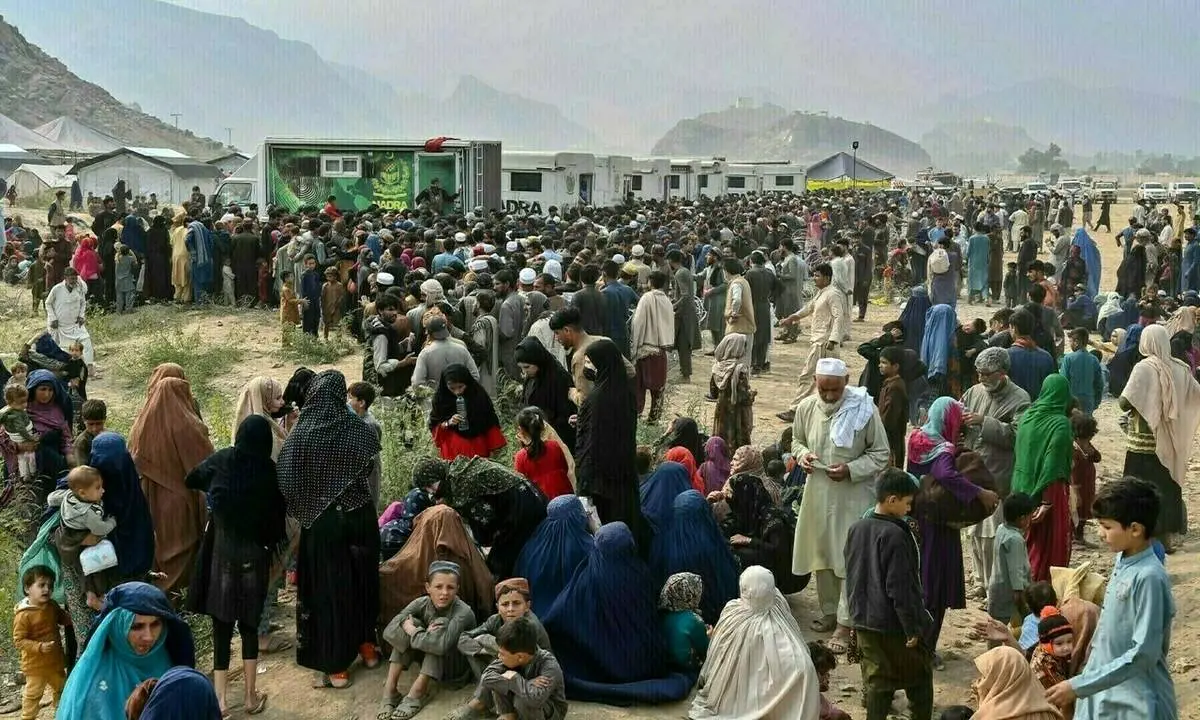 آغاز روند شناسایی و اخراج فوری مهاجران افغان در پاکستان 