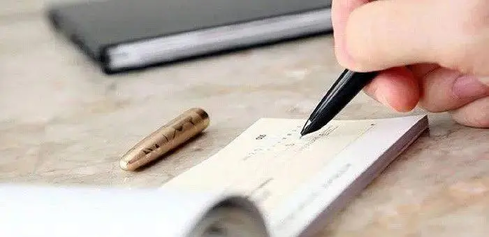 بانک مرکزی قانون عوض کرد ؛ کاسبان و دارندگان دسته چک حتماً بخوانند