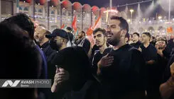 فیلم کامل اقامه نماز بر پیکر رهبر شهید توسط آیت‌الله حکیم