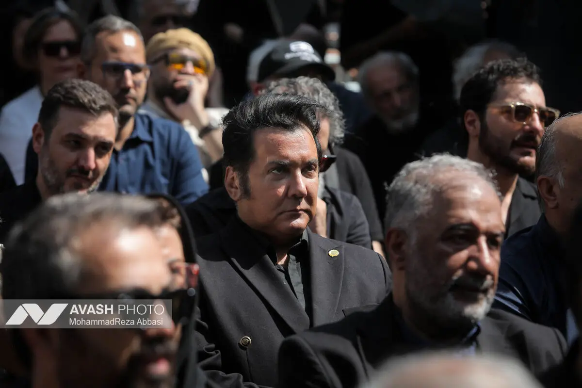 تشییع پیکر زنده یاد «اکبر عبدی»